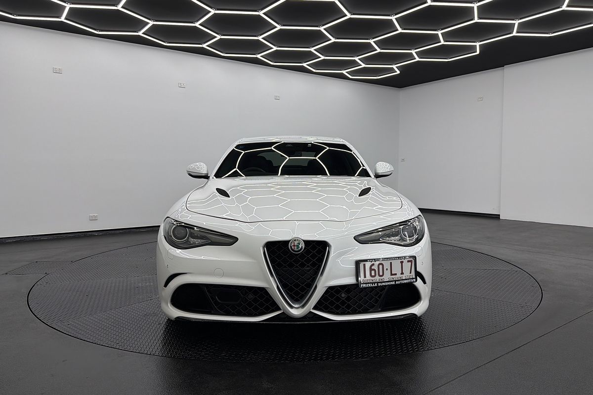 2016 Alfa Romeo Giulia Quadrifoglio
