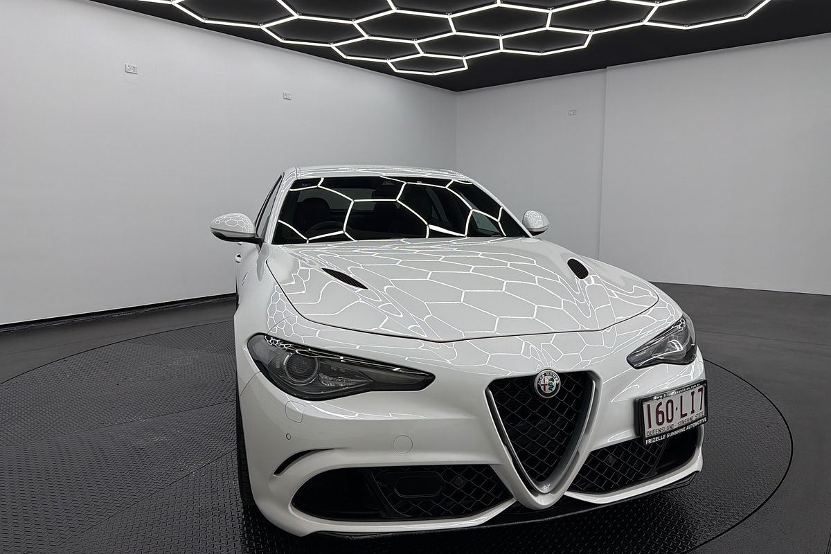 2016 Alfa Romeo Giulia Quadrifoglio