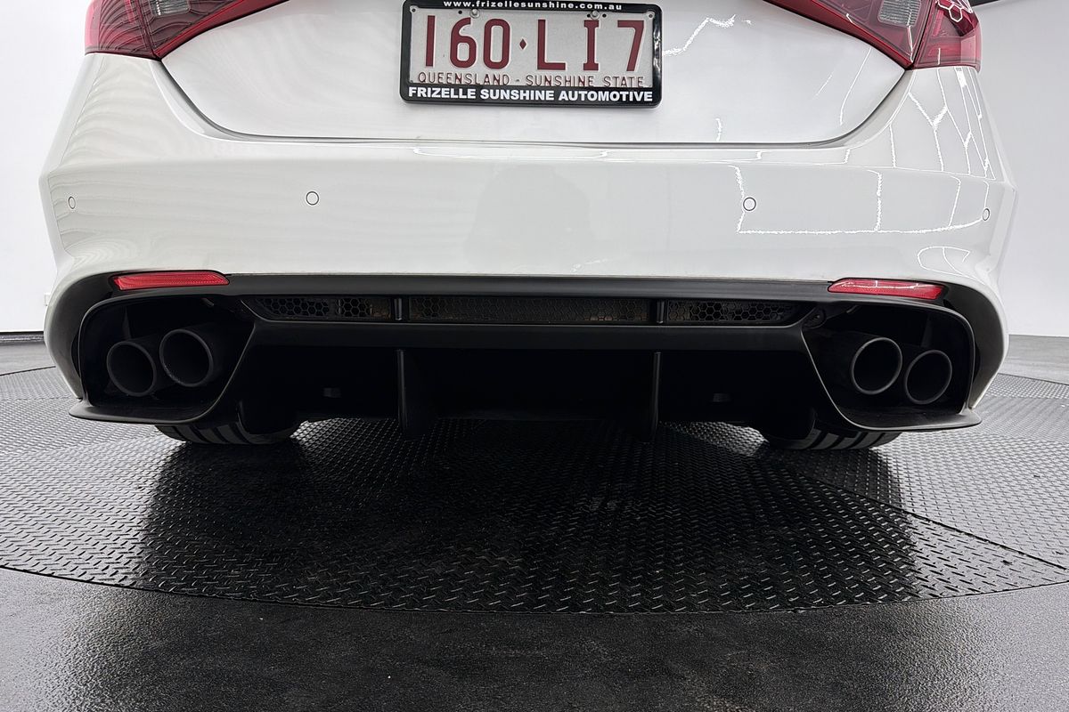 2016 Alfa Romeo Giulia Quadrifoglio