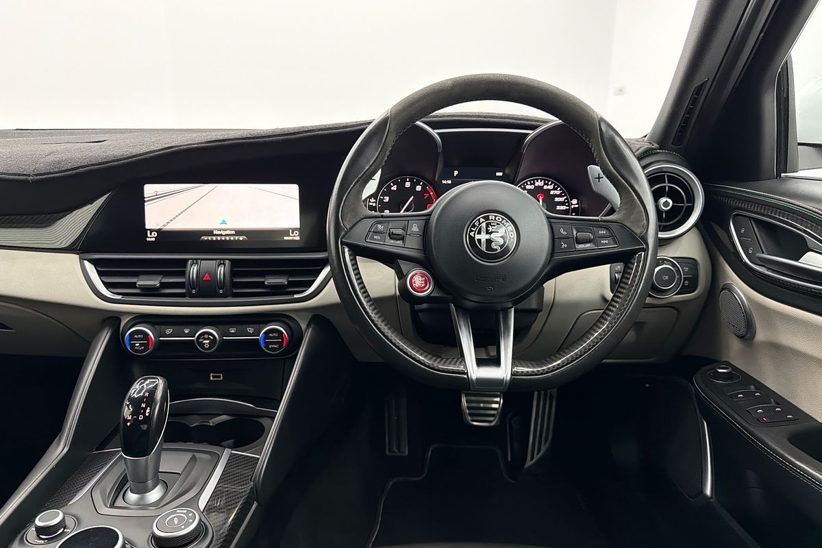 2016 Alfa Romeo Giulia Quadrifoglio