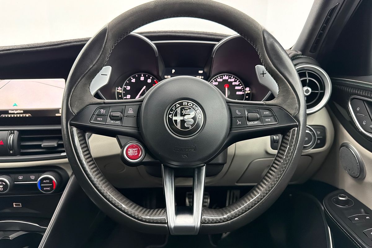 2016 Alfa Romeo Giulia Quadrifoglio