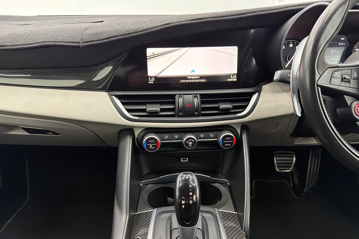 2016 Alfa Romeo Giulia Quadrifoglio