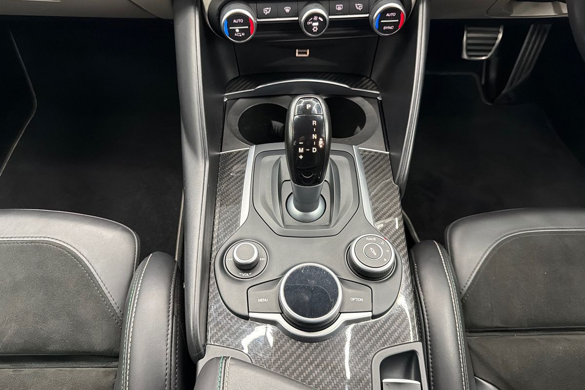 2016 Alfa Romeo Giulia Quadrifoglio