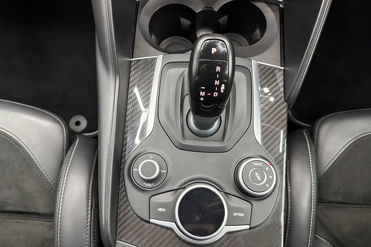 2016 Alfa Romeo Giulia Quadrifoglio