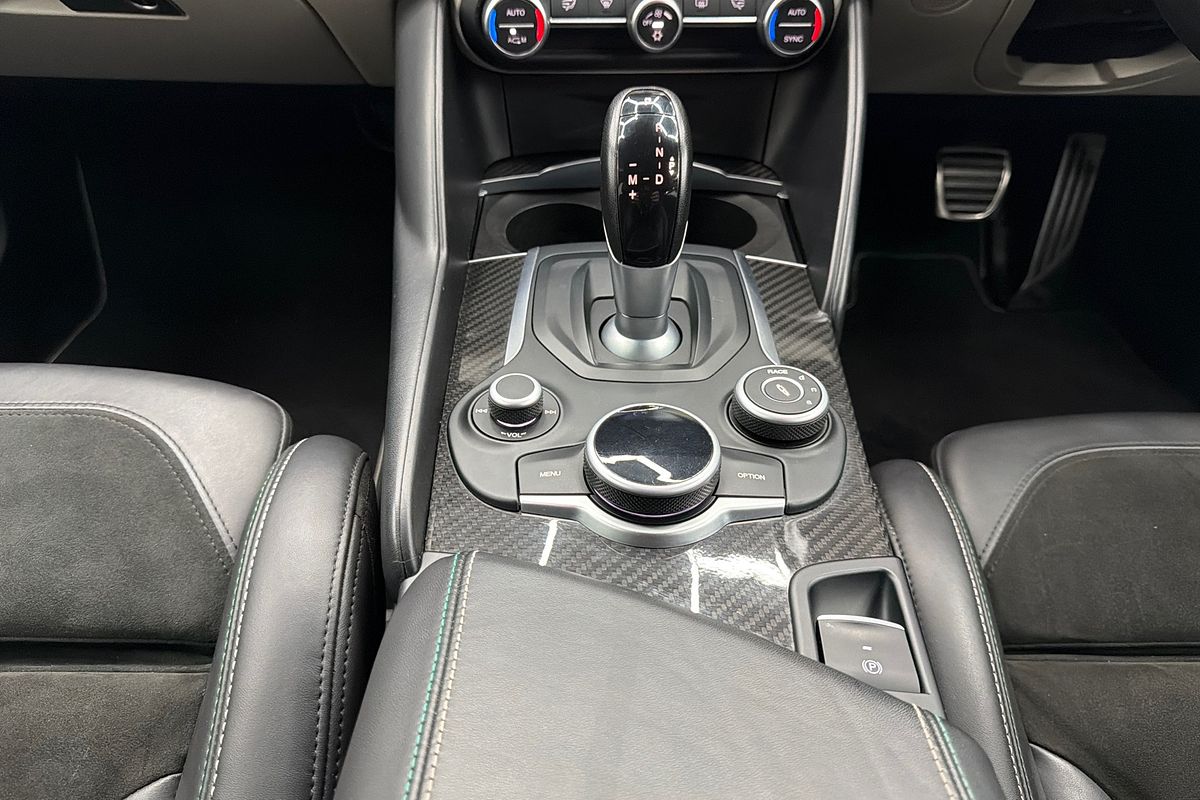 2016 Alfa Romeo Giulia Quadrifoglio