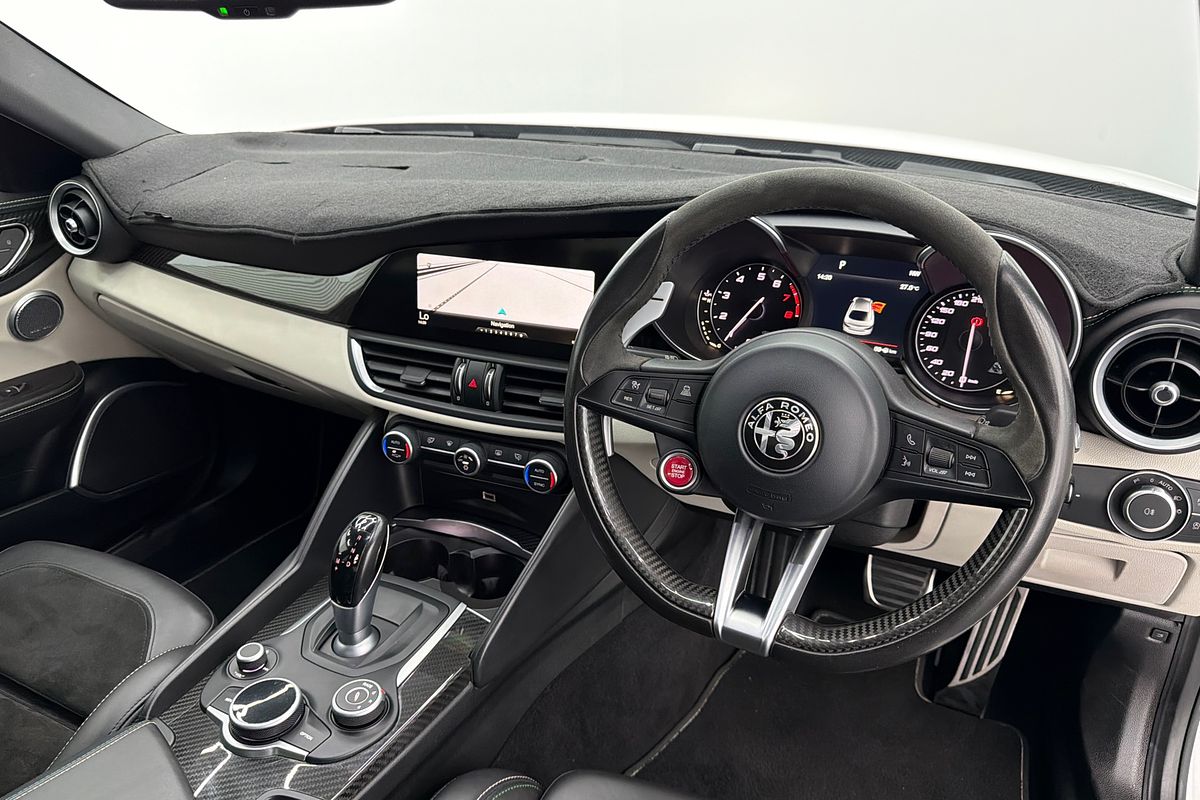 2016 Alfa Romeo Giulia Quadrifoglio