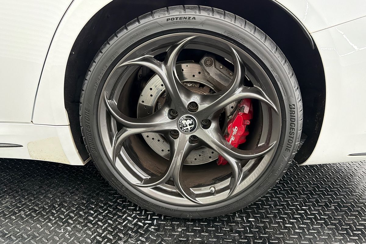 2016 Alfa Romeo Giulia Quadrifoglio