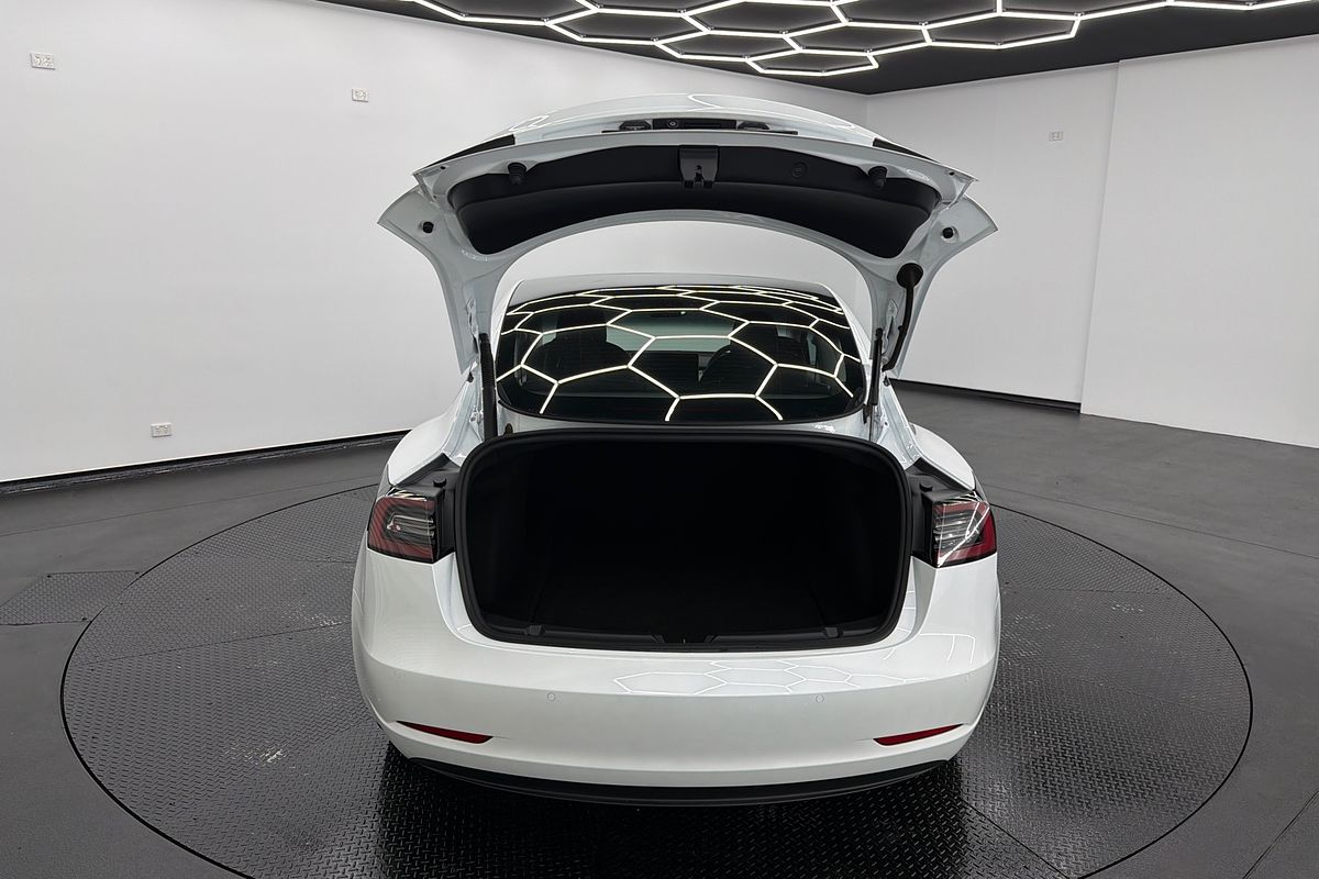 2022 Tesla Model 3 Rear-Wheel Drive