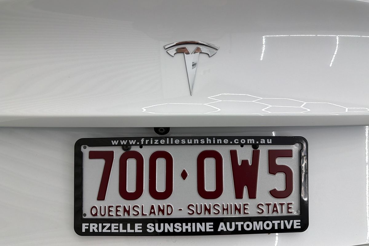 2022 Tesla Model 3 Rear-Wheel Drive