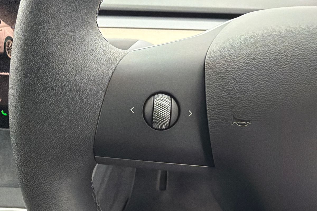 2022 Tesla Model 3 Rear-Wheel Drive