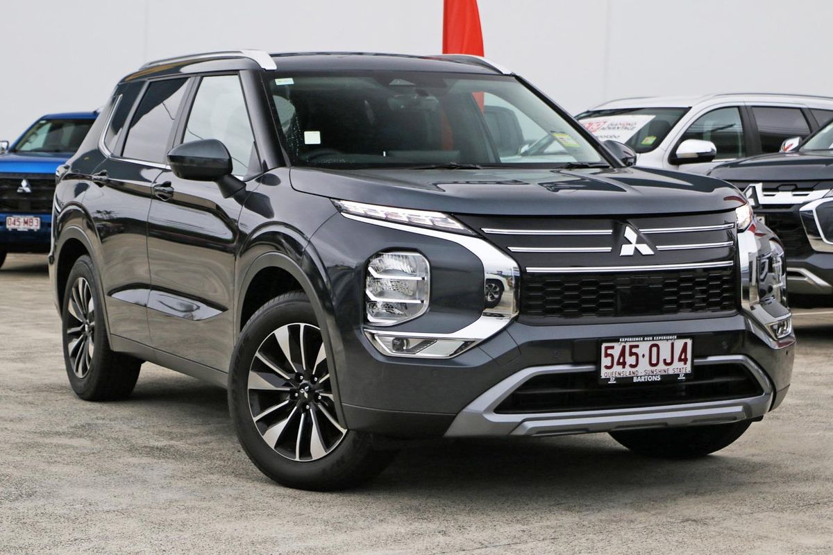 2025 Mitsubishi Outlander LS ZM