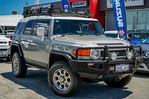 2011 Toyota FJ Cruiser GSJ15R