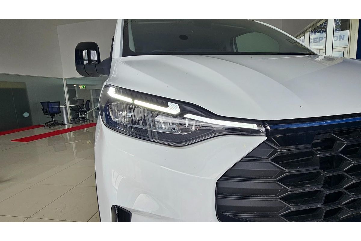 2025 Ford Tourneo Active AV SWB