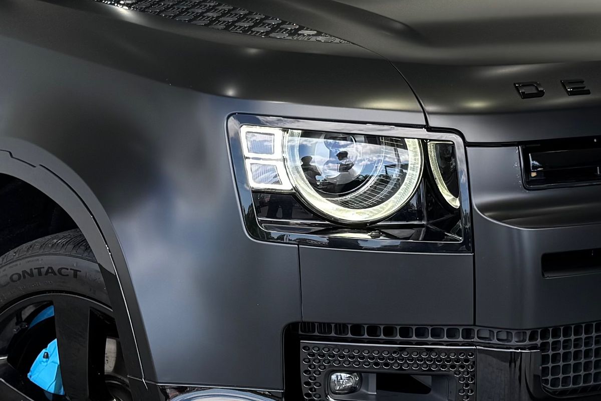 2023 Land Rover Defender 110 P400 X-Dynamic HSE L663