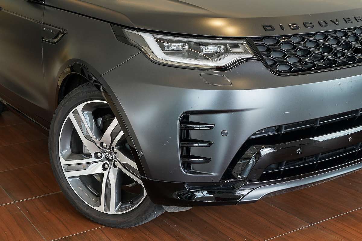 2023 Land Rover Discovery D300 Dynamic SE Series 5