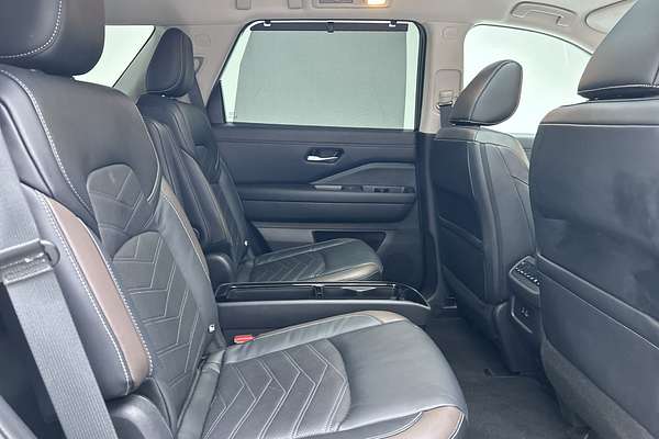 2023 Nissan Pathfinder Ti-L R53 thumb-11