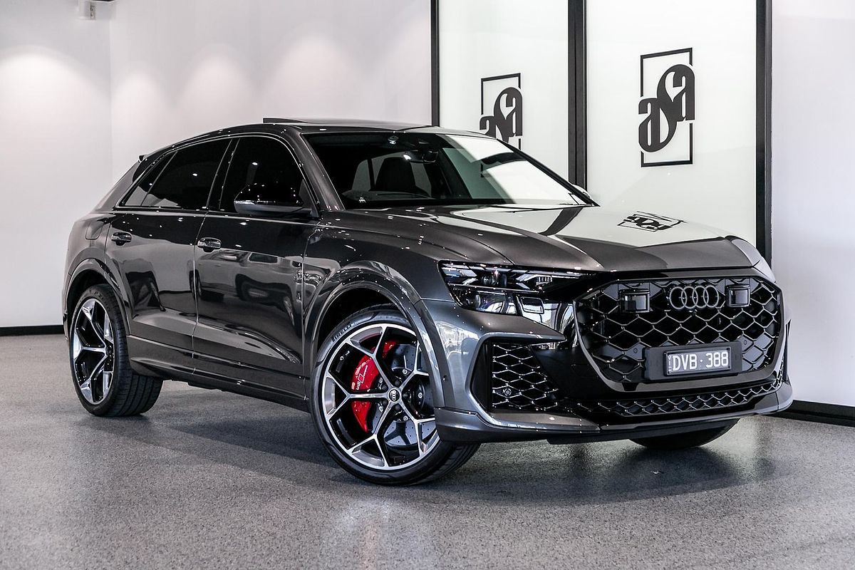 2025 Audi RS Q8 TFSI performance F1