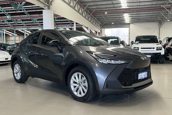 2025 Toyota C-HR GXL ZYX20R