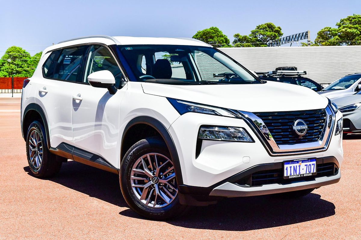 2024 Nissan X-TRAIL ST T33