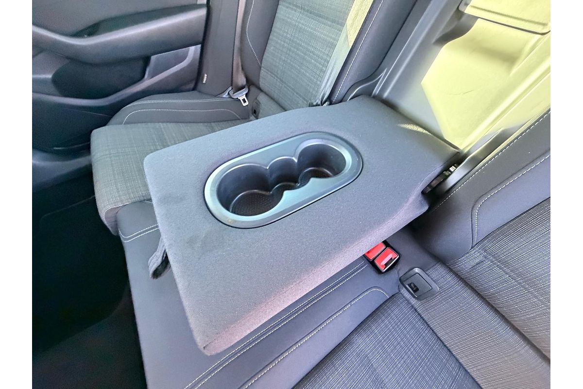 2022 Volkswagen Passat 140TSI Business B8