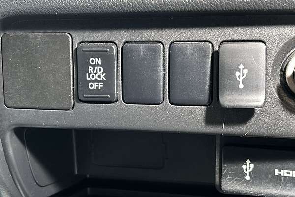 2017 Mitsubishi Triton GLS Sports Edition MQ 4X4 thumb-15