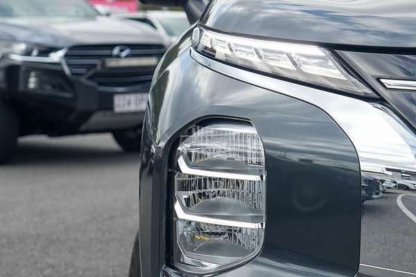 2025 Mitsubishi Outlander LS ZM thumb-1