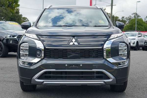 2025 Mitsubishi Outlander LS ZM thumb-2