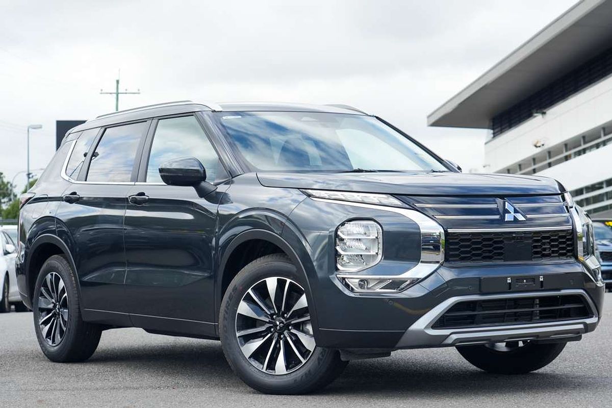 2025 Mitsubishi Outlander LS ZM