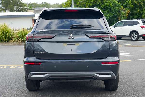 2025 Mitsubishi Outlander LS ZM thumb-6