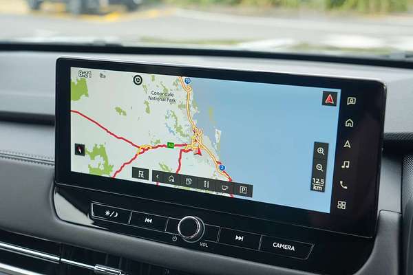 2025 Mitsubishi Outlander LS ZM thumb-11