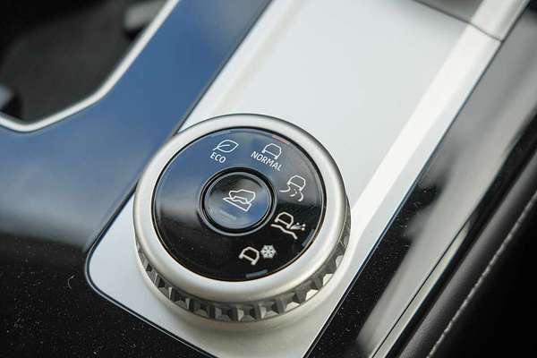 2025 Mitsubishi Outlander LS ZM thumb-13