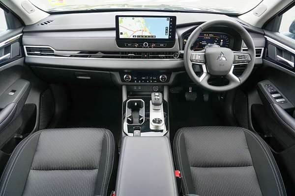 2025 Mitsubishi Outlander LS ZM thumb-16