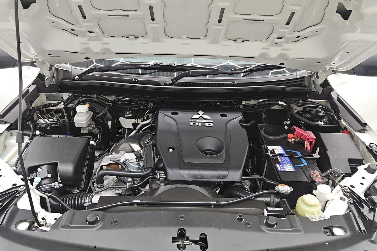 2019 Mitsubishi Triton GLX MR 4X4