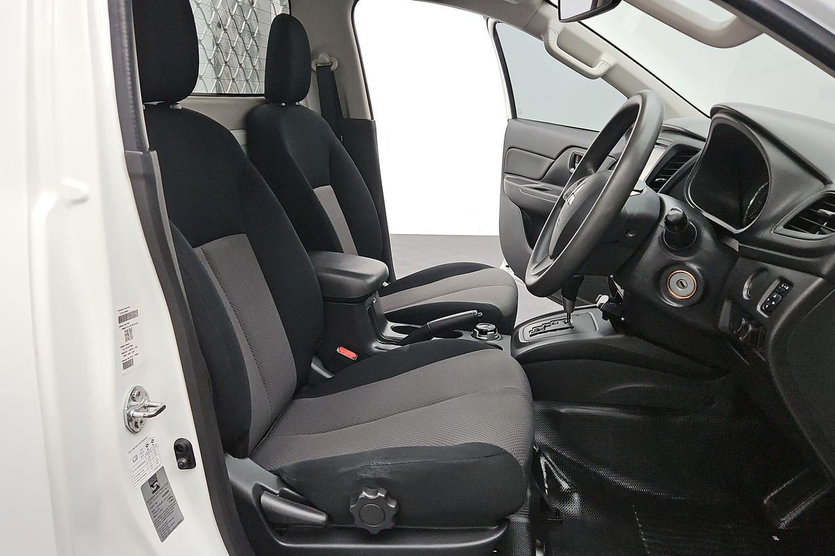 2019 Mitsubishi Triton GLX MR 4X4