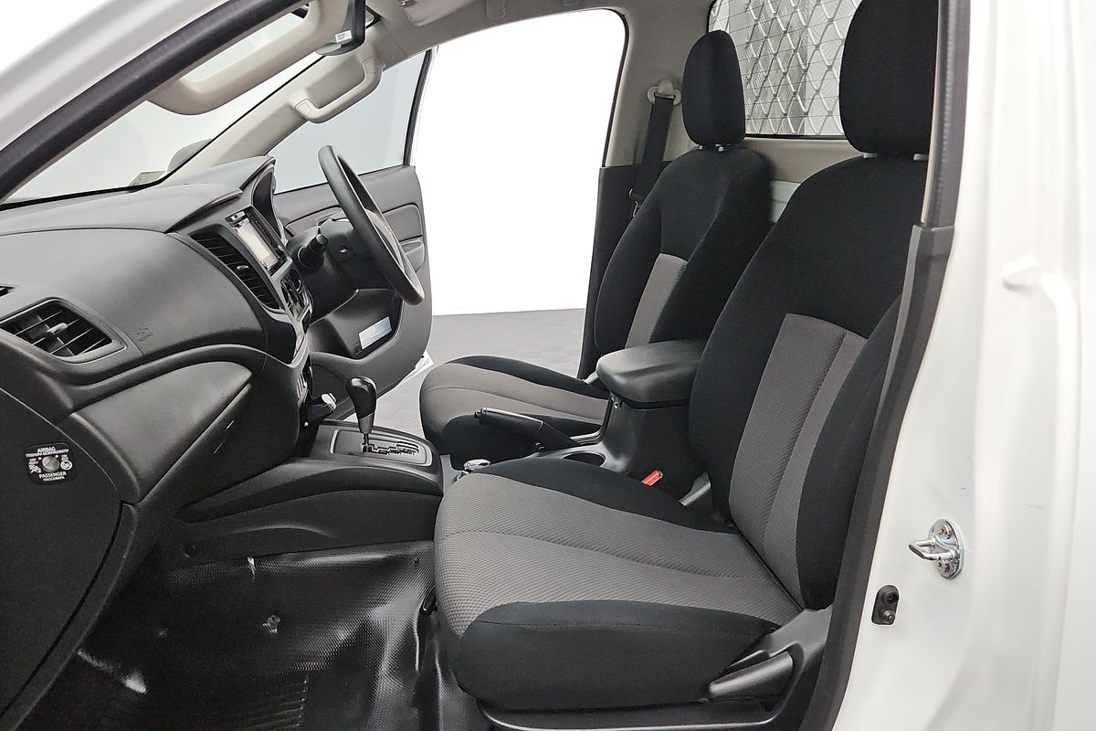 2019 Mitsubishi Triton GLX MR 4X4