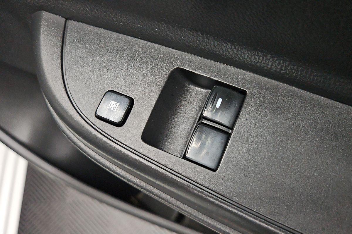 2019 Mitsubishi Triton GLX MR 4X4