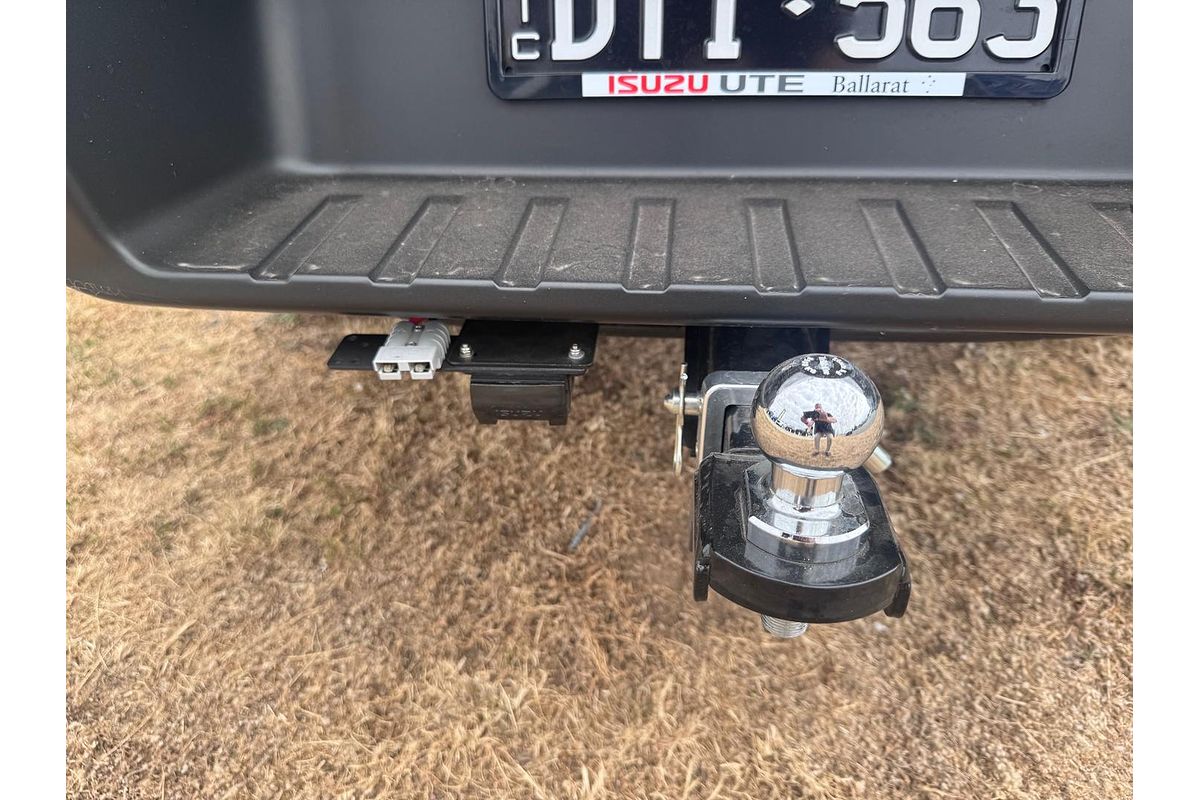 2025 Isuzu D-MAX X-RIDER 4X4