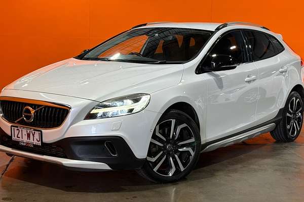 2016 Volvo V40 T4 Luxury