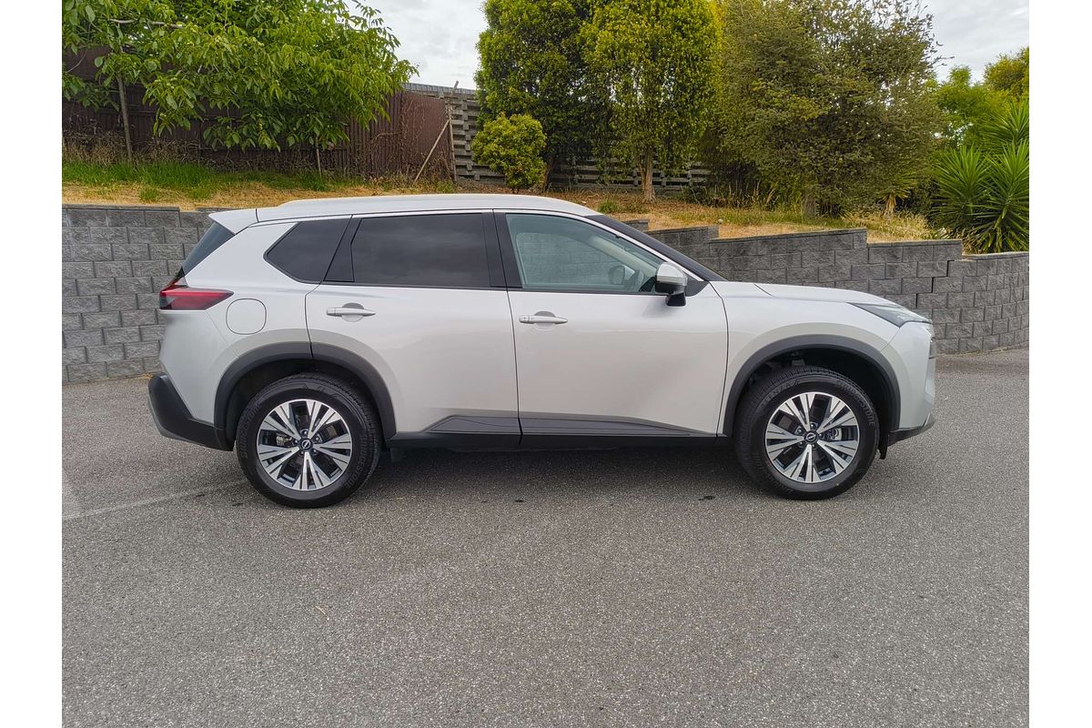 2025 Nissan X-TRAIL ST-L T33