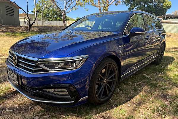 2022 Volkswagen Passat 206TSI R-Line B8 thumb-2