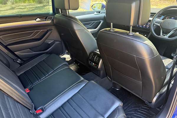 2022 Volkswagen Passat 206TSI R-Line B8 thumb-11