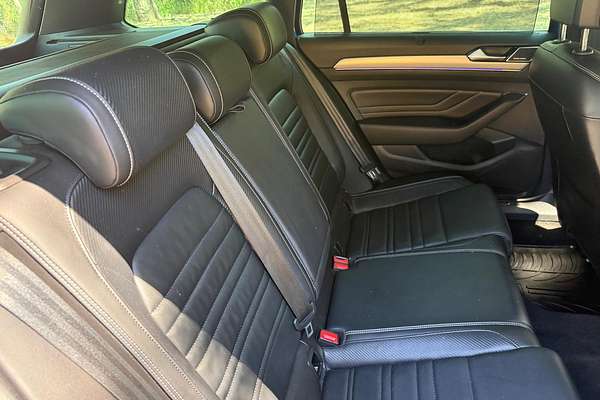 2022 Volkswagen Passat 206TSI R-Line B8 thumb-12