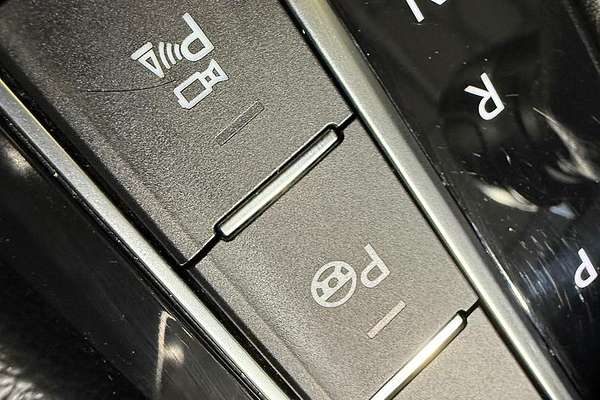 2022 Volkswagen Passat 206TSI R-Line B8 thumb-21