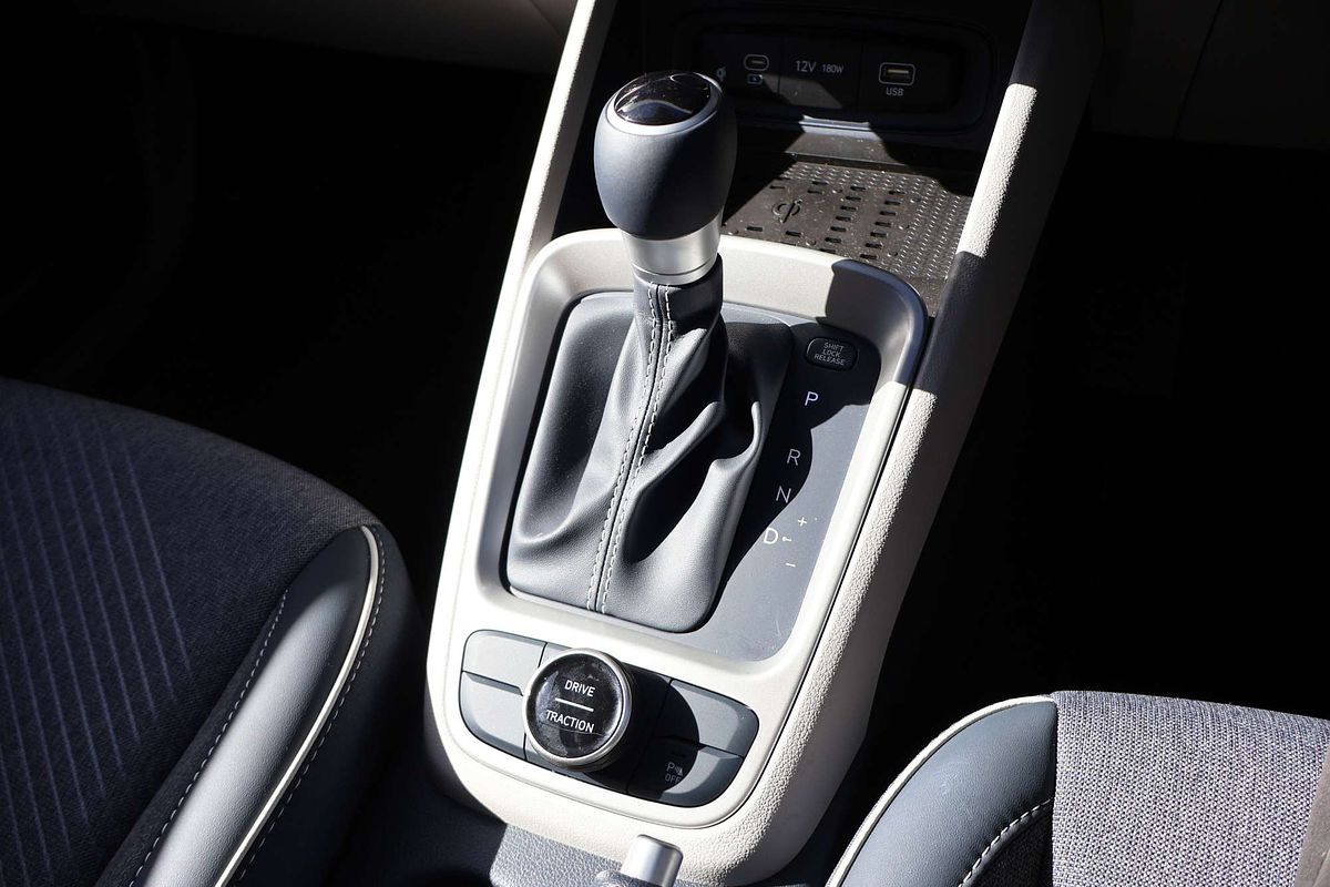 2025 Hyundai Venue Elite QX.V5