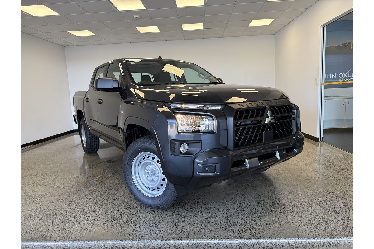 2025 Mitsubishi Triton GLX MV 4X4