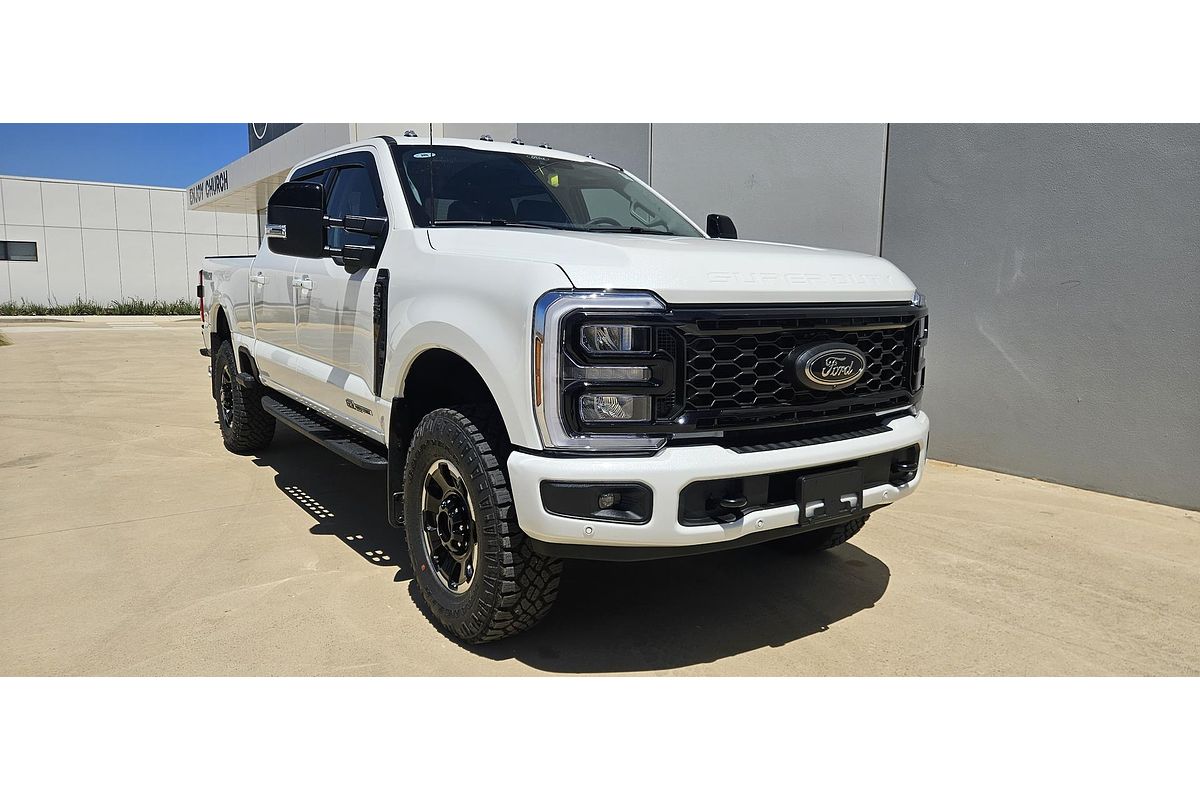 2025 Ford F350 Lariat 4X4