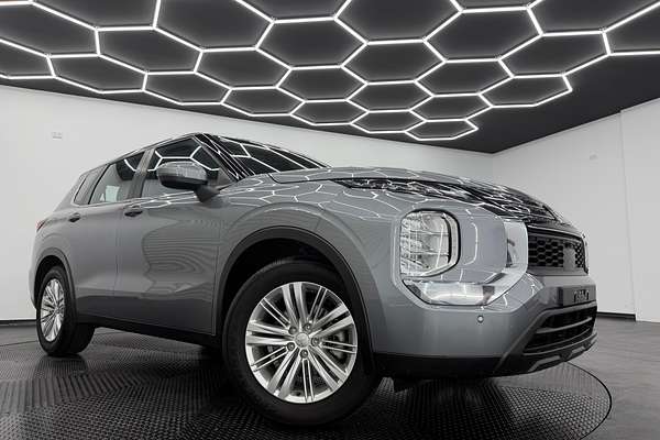 2022 Mitsubishi Outlander ES ZM