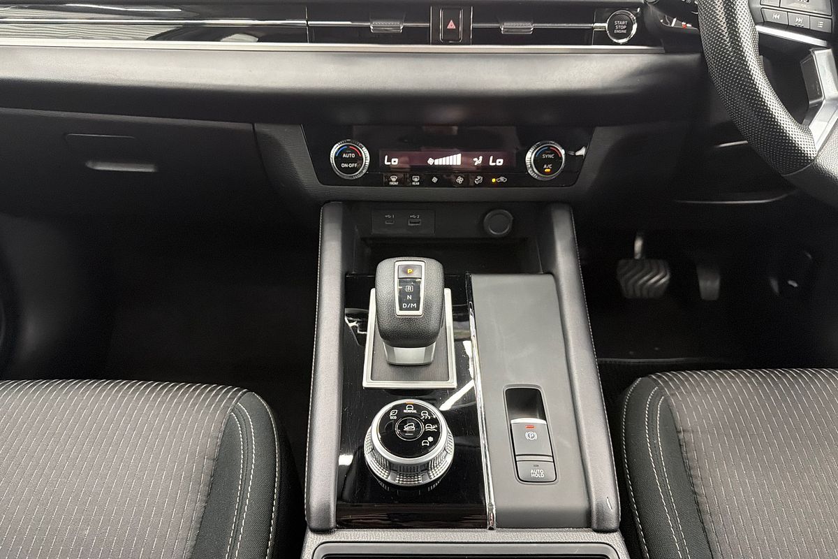 2022 Mitsubishi Outlander ES ZM