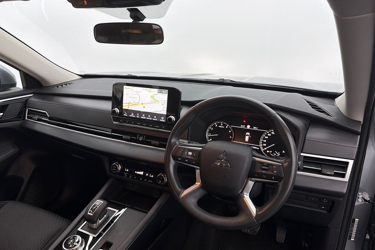 2022 Mitsubishi Outlander ES ZM