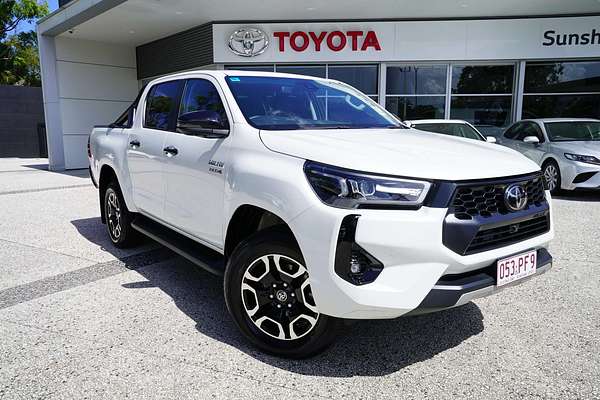 2025 Toyota Hilux SR5 48V GUN126R 4X4